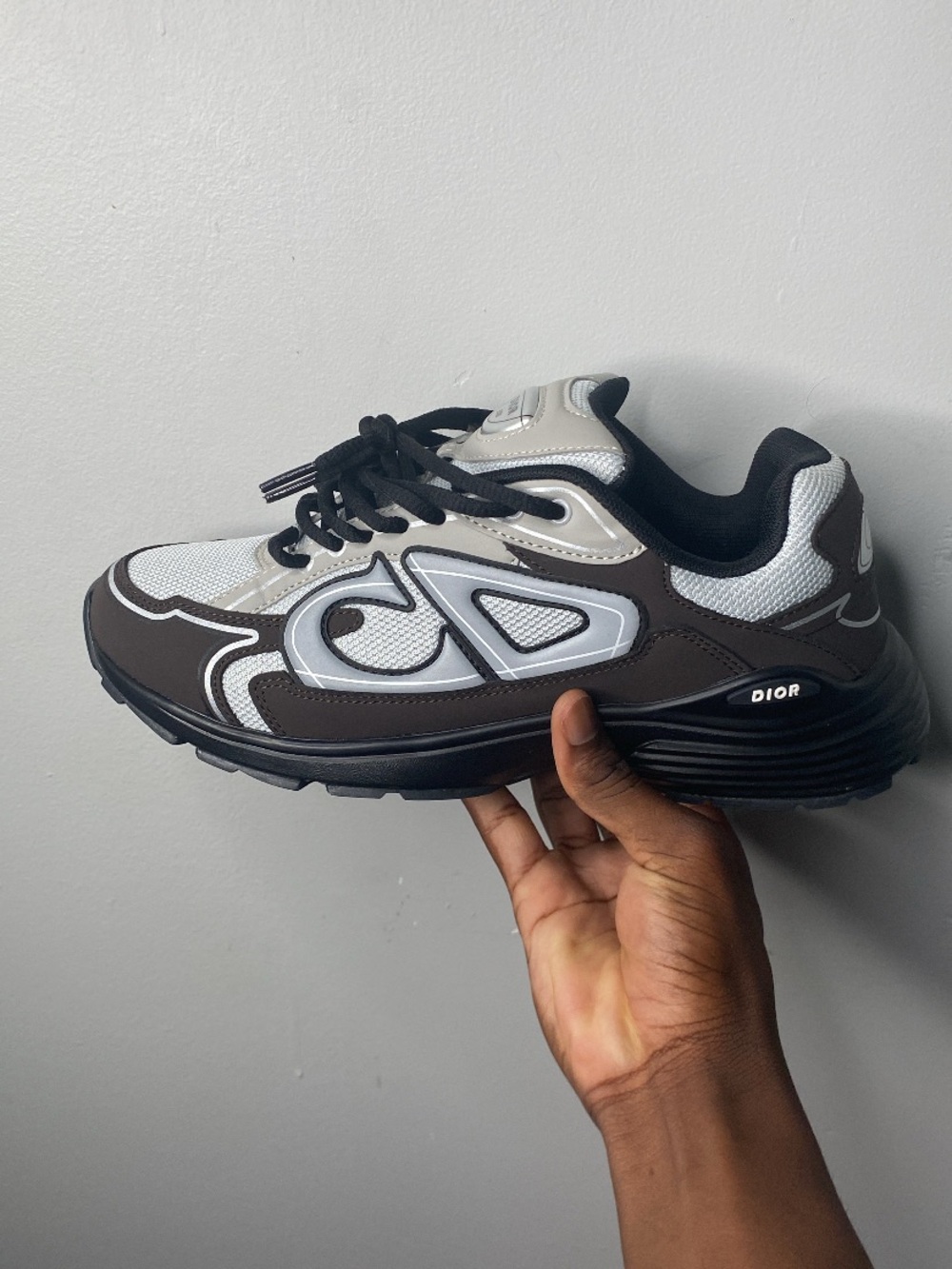 Dior Men’s Brown and White Runner Sneaker